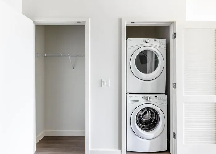 S Loop 1br W Pool Lounge Nr Cta Trains Chi-353 *