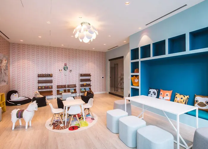 S Loop 1br W Pool Lounge Nr Cta Trains Chi-353